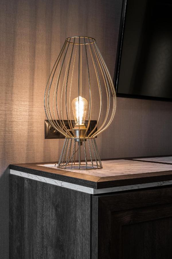 Nosalowy Park Hotel & Spa Закопане Экстерьер фото A table lamp